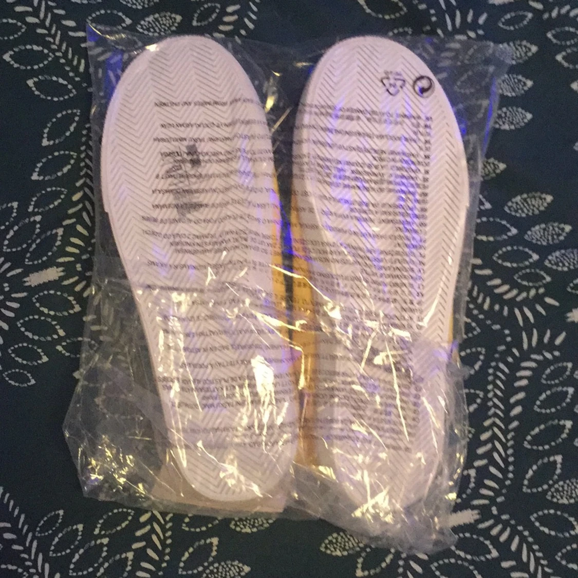 Ljusgula sneakers - 90