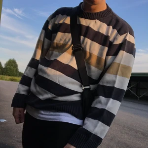 stickad tröja - Stickad tröja med stripes. Oversize fit! 🤤