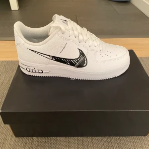 Nike air force 1 LV8 utility sketch  - Säljer dessa helt oanvända nike skor då jag råka beställa fel storlek och inte kunde skicka tillbaka dem