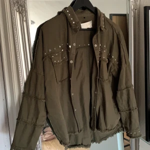 Zara jacka - Zara jacka med detaljer