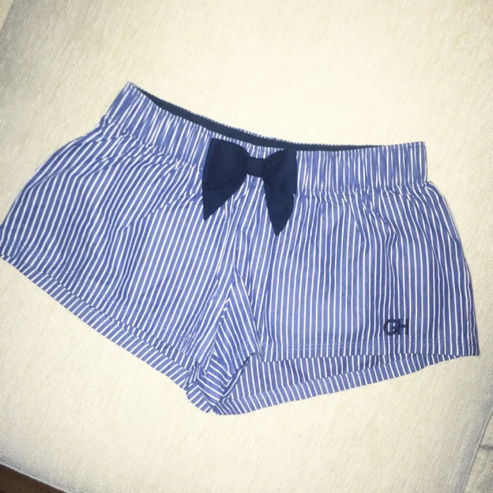 Helt oanvända shorts/nattshorts från Gilly Hicks. Superfina och sköna!. Shorts.