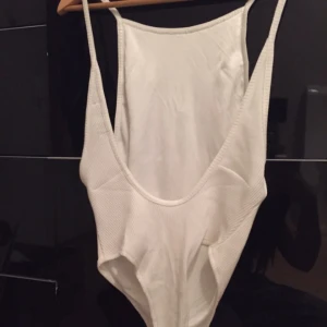  - Säljer denna goding som jag köpt här på plick på grund av för stor på mig :/. 