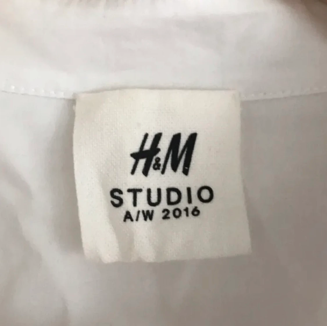 Skjorta med ballongärmar  - 91