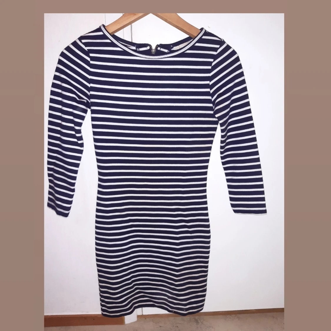 Säljer klänningar - 90