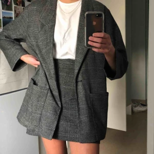  - Kavaj och kjol från Monki