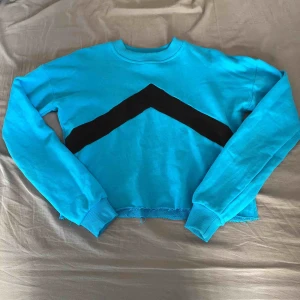  - Tröja från na-kd. Säljer för 50kr inklusive frakt. 