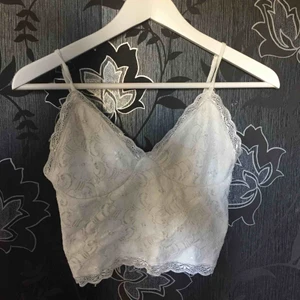  - Sparsamt använd topp 