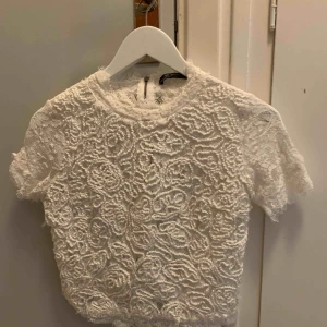  - Jättesöt topp från Zara i storlek S. Köparen står för frakten :)