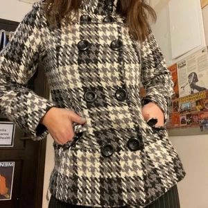 Retro-Jacka Storlek: S - Unik Retro Jacka! Pris: 300kr exklusive frakt 🌸🤍