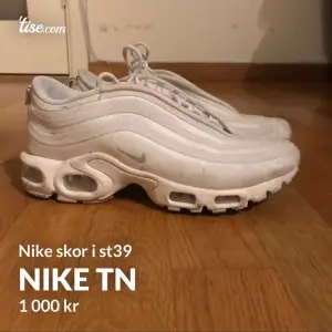Nike skor , använt fåtal gånger. 