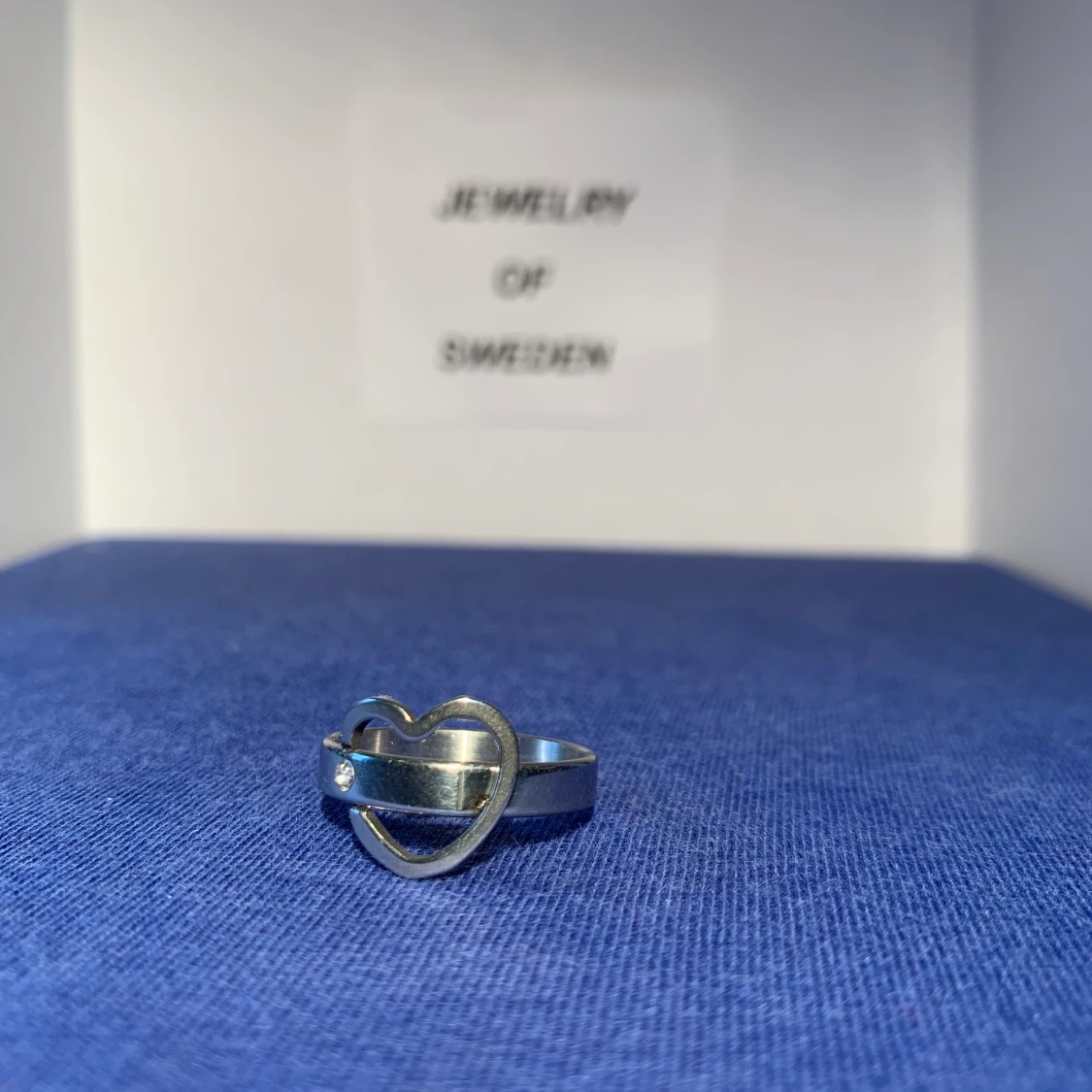 Ring med hjärt motiv - 90