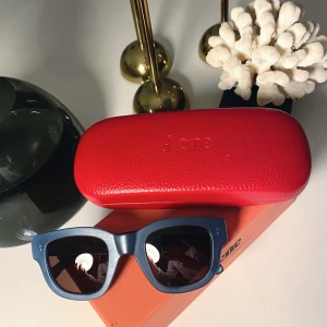 Acne glasögon  - Snygga, stilrena och så gott som nya!