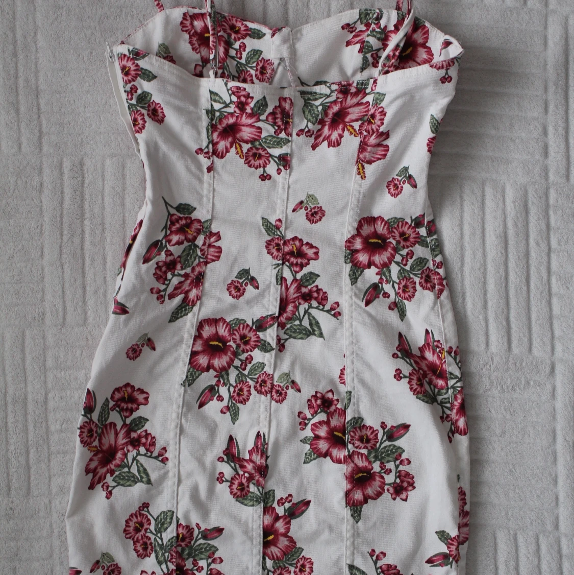 White Dress - S - 90