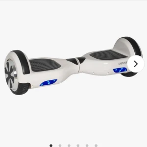 Ariboard - Säljer 2 vita Aribordar (utan laddare) , den ena är en liten repa i och i den andra är det inga skador! 1200 kr styck elr 2100 kr för Boda?