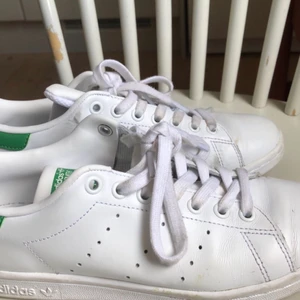Ett par stan Smith 38 - Nästan helt oanvända 
