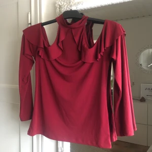 Topp med volanger - Fin topp, perfekt till hösten