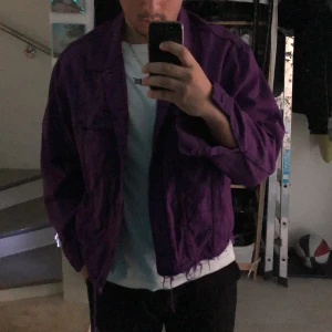 2k deema jeans jacka - Köpt för 1000kr använt 1 gång storlek L. 150+ frakt😇