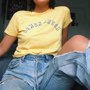  - Söt tröja ifrån ginatricot. Knappt använd