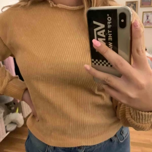  - Fin tröja i typ Manchester tyg från bershka 