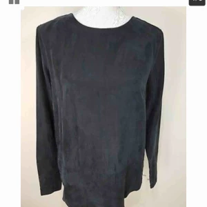  - Whyred  Mocca med dragkedjor Helt ny  Nypris 1799kr