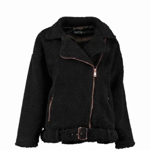  - Superfin svart teddyjacka med roseguld detaljer! Frakt tillkommer! 💕