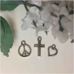  - Fint skick! Aldrig använda! Frakten är inräknad i priset för alla tre!!