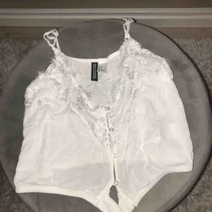  - Kort sött linne från hm använd 2 gånger ⭐️