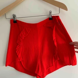  - Aldrig använda shorts. 