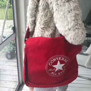  - Converse väska Frakt 70kr 