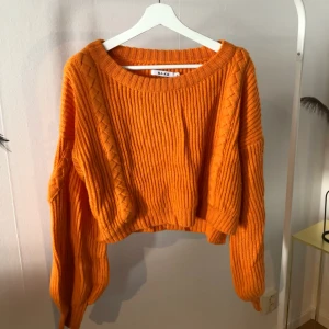  - Stickad tröja från NA-KD.