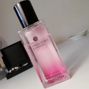  - Victoria's secret bombshell bodymist. 