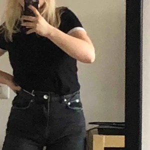  - 4 superfina tröjor från HM, nästan aldrig använda. 10kr per tröja, 30kr för alla. Köpare står för frakt :)