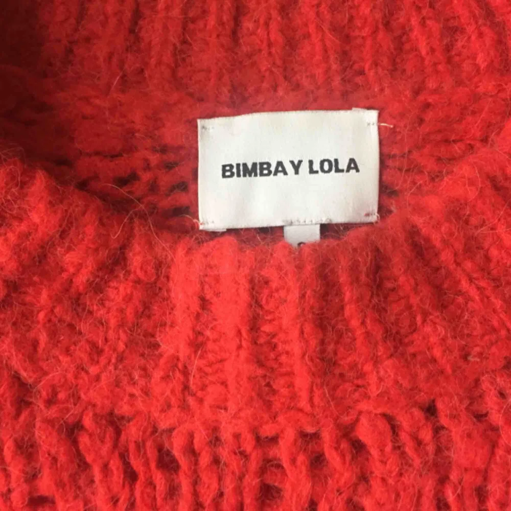 Bimba y Lola brand sweater, rarely used.  Made in Italy.  40% acrylic, 36% alpaca, 14% Merino wool, 10% polyamide. Tröjor & Koftor.