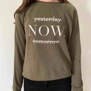  - Tröja med tryck i storlek s. Köparen står för frakten men kan mötas upp i Helsingborg.