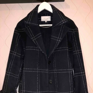  - Rutig jacka från Vila, storlek 36.