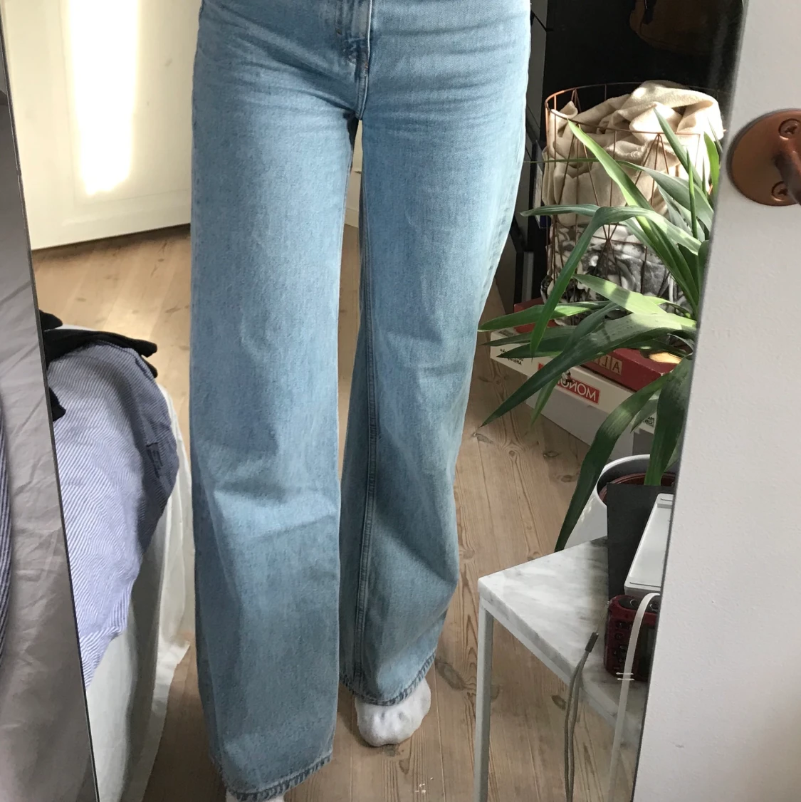 Ljusa weekday jeans