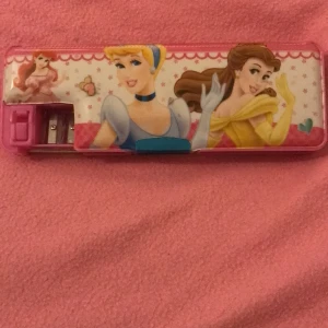 Pennskrin  - Hej säljer et pennskrin den kommer från Kurdistan 