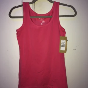 TANK TOP - Korallrosa linne oanvänt med lappen kvar!