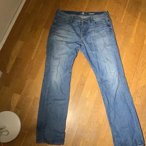 Jeans från 7 all man kind i storlek 36 