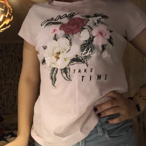 fin tröja i bra tyg - fin tröja använd väldigt sparsamt 