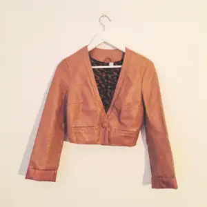 XS，34，H&M，leather jacket