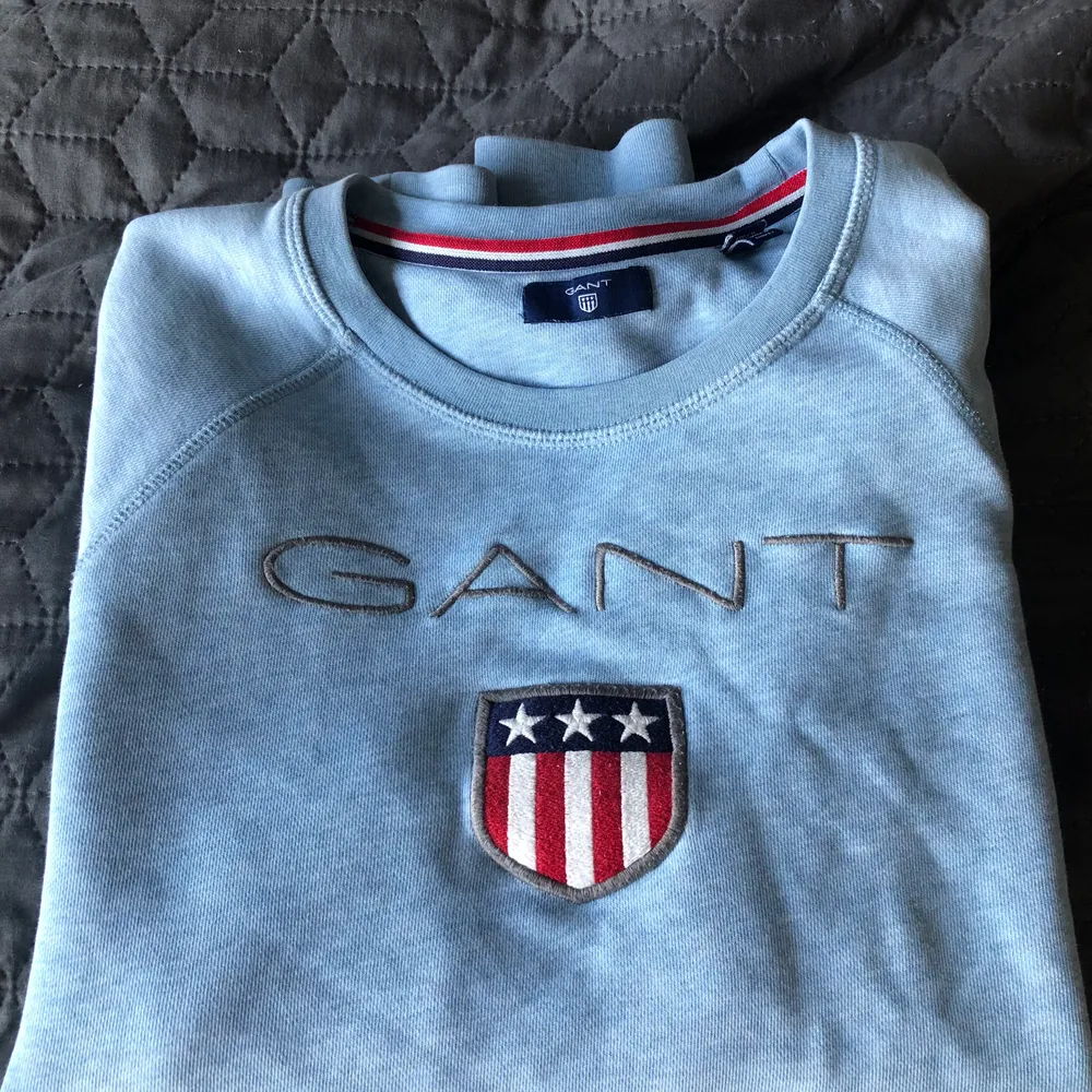 Gant tröja välvårdad använd bara ett fåtal gånger. Tröjor & Koftor.