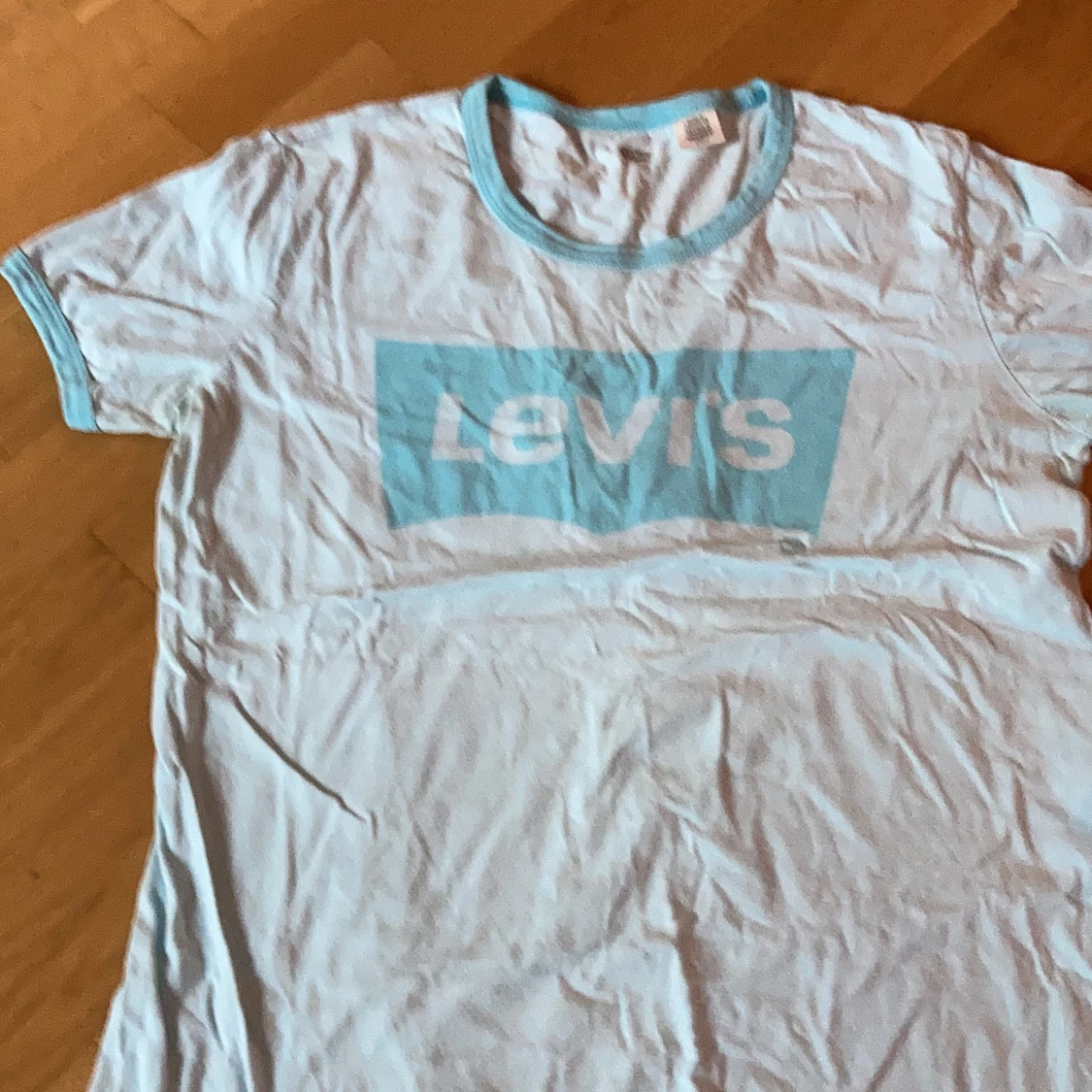 Levis t-shirt