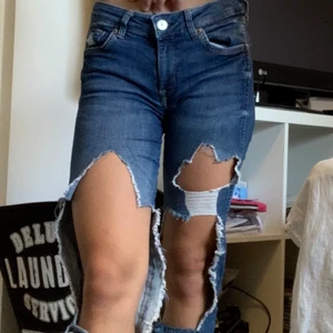 Håliga byxor  - Byxor med hål