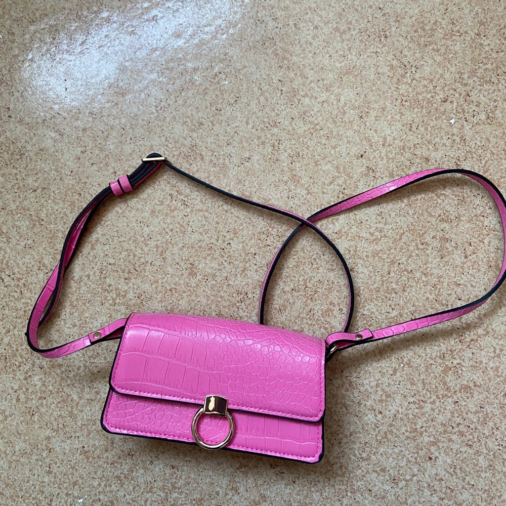 Liten rosa väska - H&M | Plick Second Hand