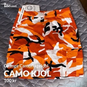 Kjol från JFR. - Camoflauge kjol från JFR. Storlek 38. lapparna kvar.