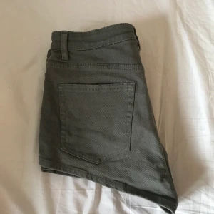Shorts  - Ett par fina shorts som har varigt använda ett par gånger men är i väldigt fint skick. 