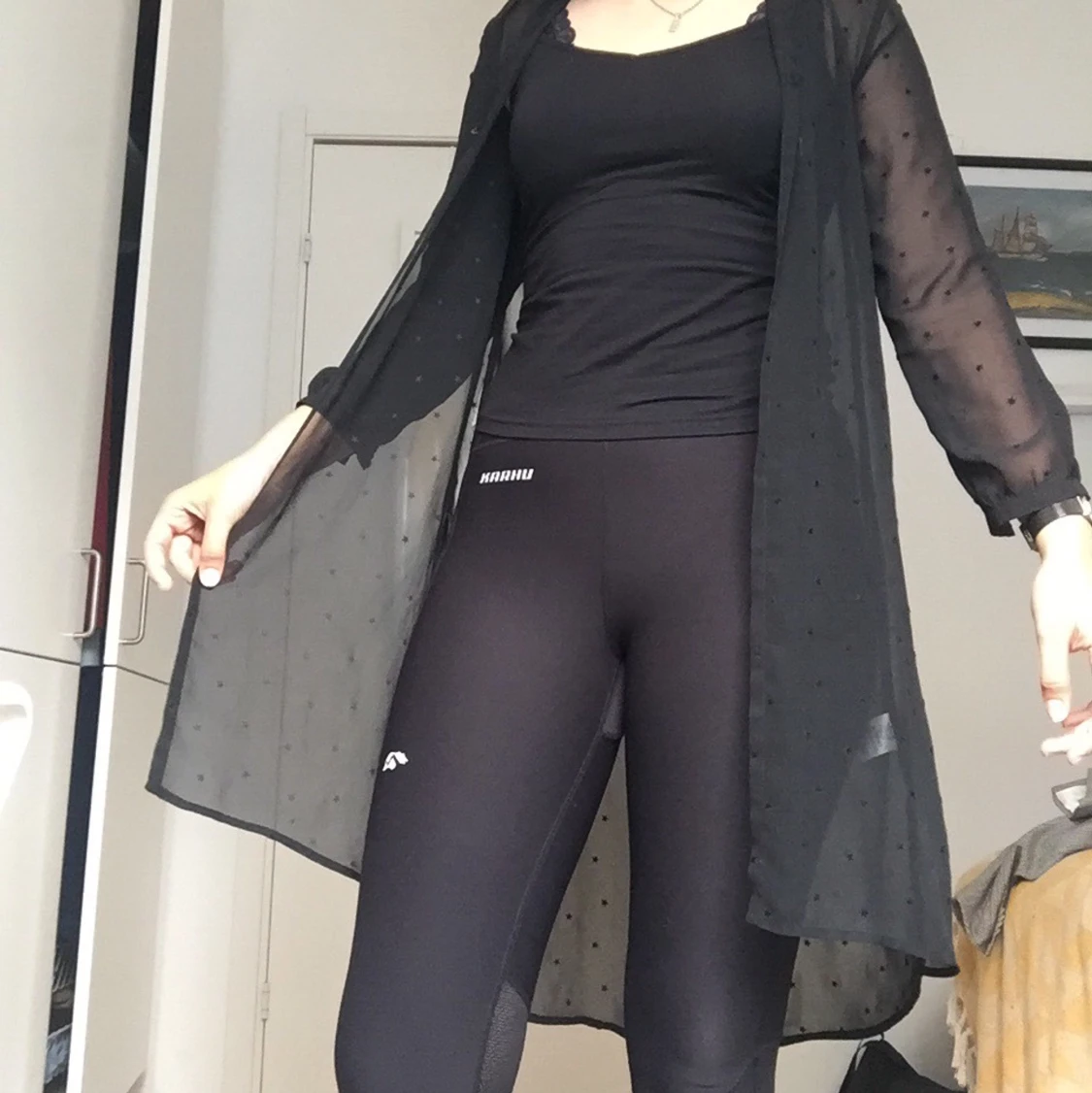 Svart blus/skorta - 90