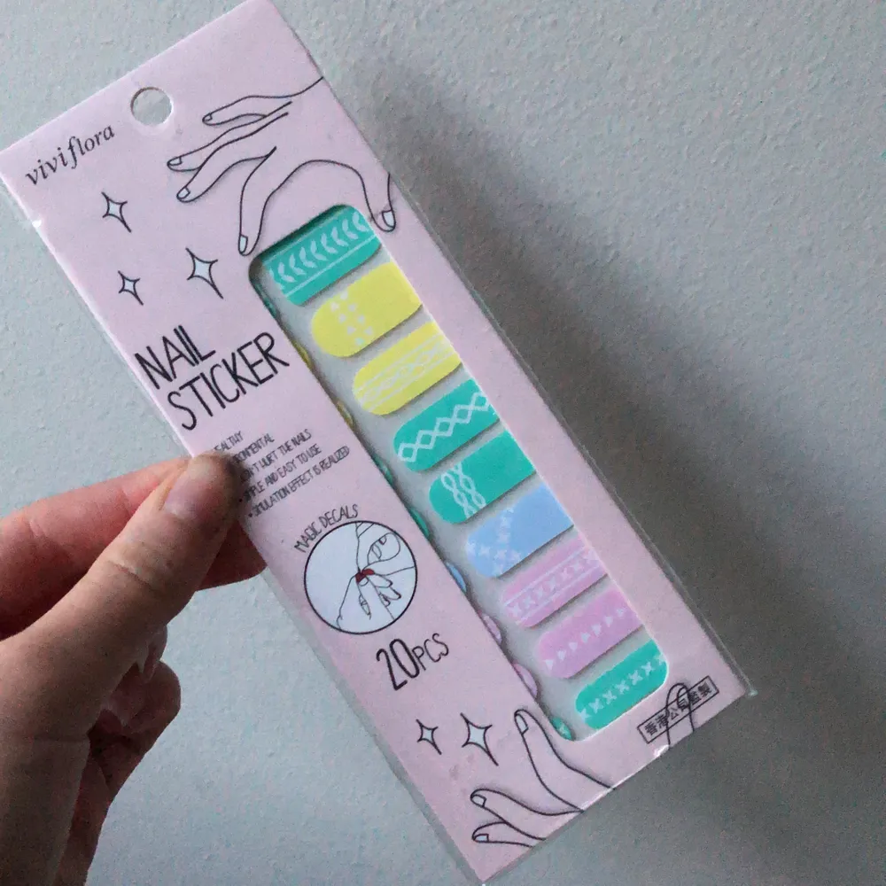 Nya nagelklistermärken som är pastella från Korea! Det finns 20st i paketet! 50kr🌸. Accessoarer.