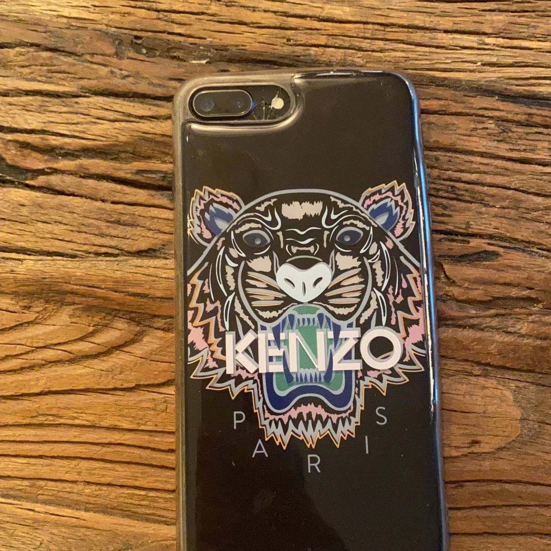 Kenzo skal till iPhone 8+ - 90